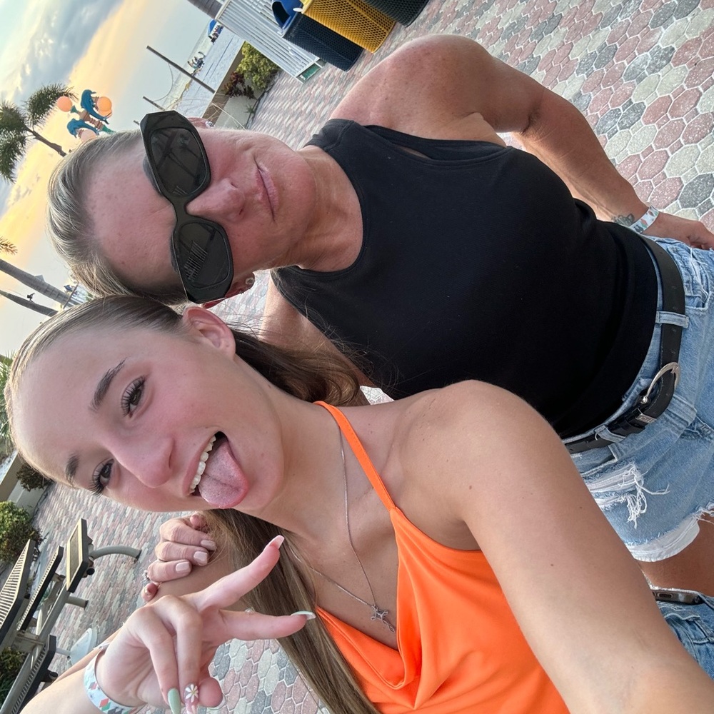 Meet your Posher, Nanci